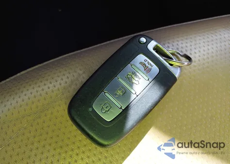 2011 Hyundai Sonata Limited z USA, uszkodzony, nr VIN 5NPEC4AC4BH143245